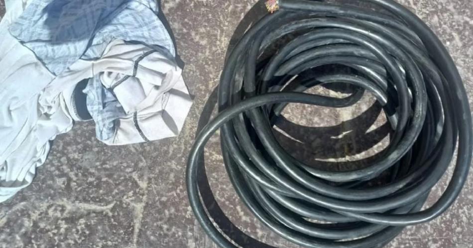 Nuevo caso- Un joven de 26 antildeos murioacute electrocutado mientras robaba cables 