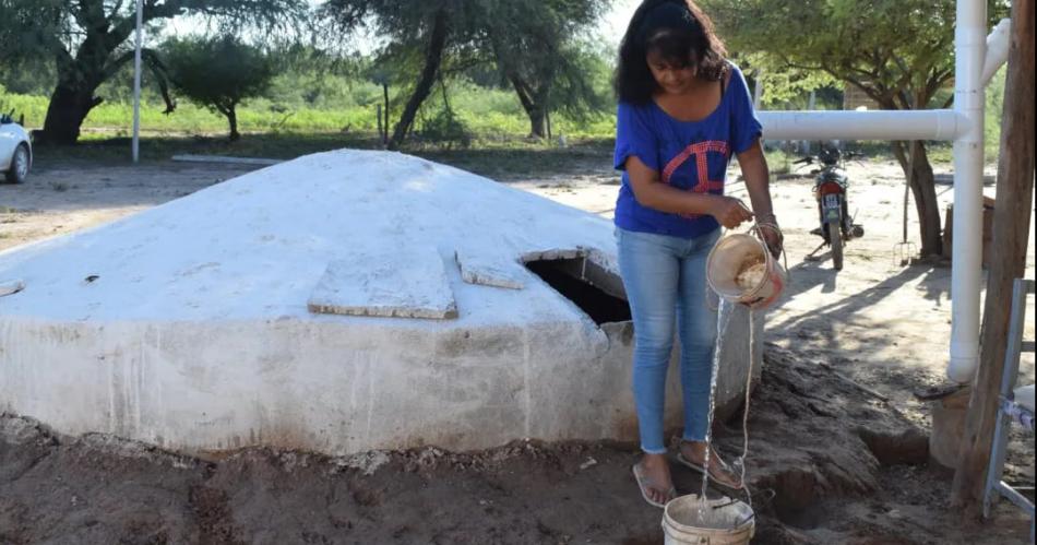 Cientos de familias accedieron a las cisternas de placas