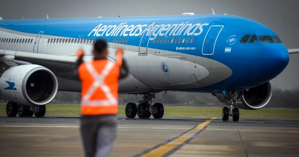 Aeroliacuteneas Argentinas cancela acumulacioacuten de millas para funcionarios con pasajes pagados por Estado