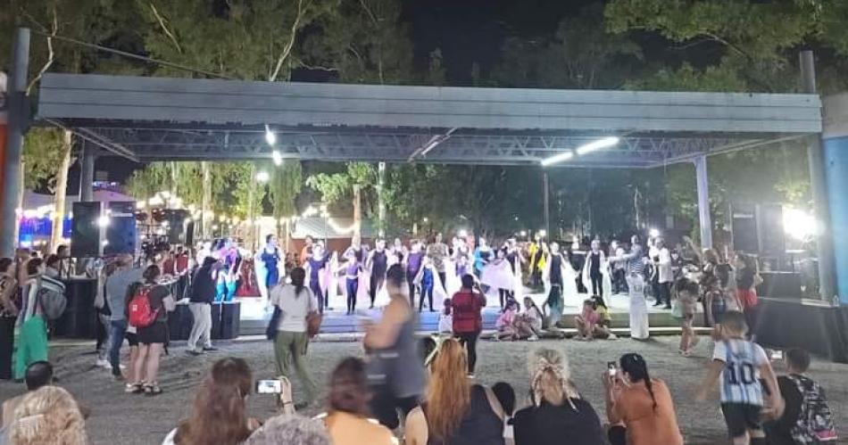 Una multitud reivindicoacute los derechos de las mujeres en Las Termas