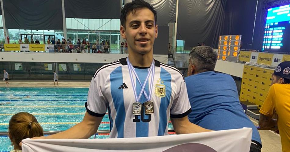 Sosa Gonzaacutelez logroacute el Oro en el Campeonato de Natacioacuten de la Repuacuteblica