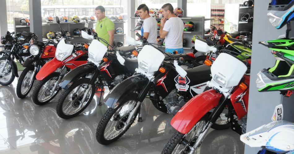 Cayoacute 60-en-porciento- interanual la venta de motos en Santiago en marzo maacutes que a nivel nacional 