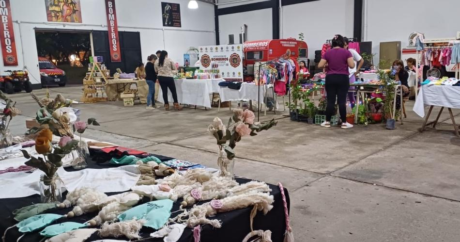 El cuartel de los Bomberos Voluntarios se transformoacute en feria