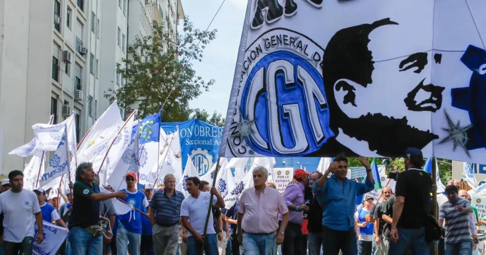 La CGT decidioacute convocar a un paro general para el proacuteximo 9 de mayo