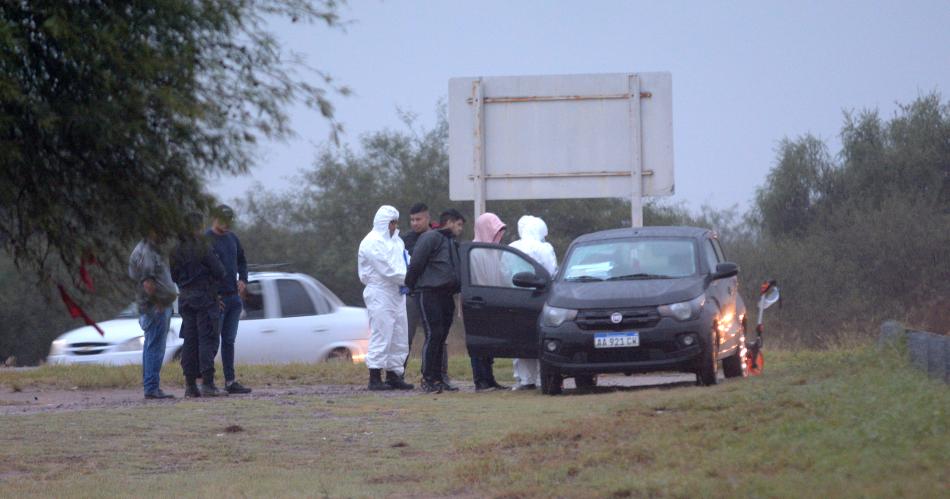 Brutal- un sargento de la policiacutea se matoacute con su reglamentaria al pie de la Virgen del Carmen