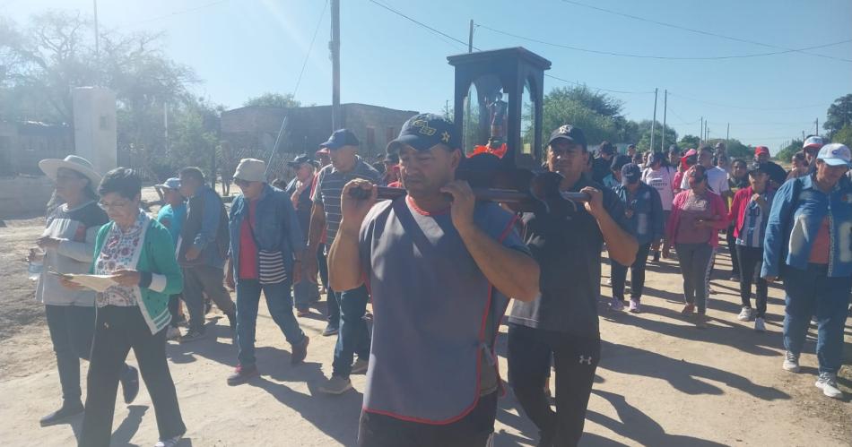 Honran a San Expedito con la caminata al paraje El Pocito de La Loma