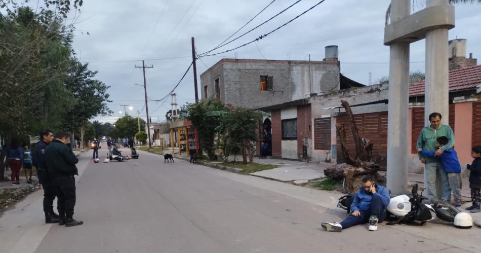 Diacutea de mieacutercoles- salieron a comprar tortilla y fueron chocados por otra moto