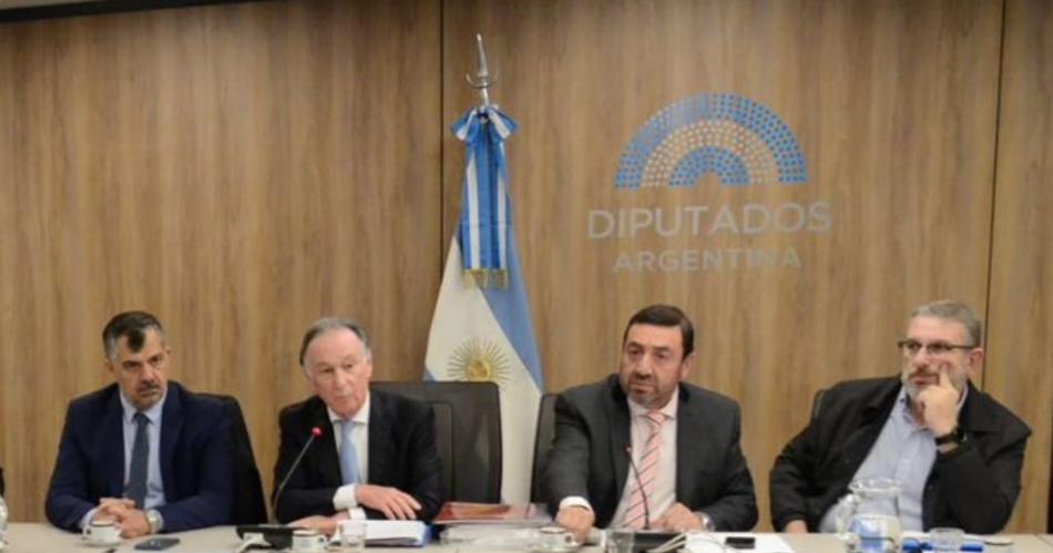 En Diputados se analizoacute la crisis originada por la paralizacioacuten de la obra puacuteblica