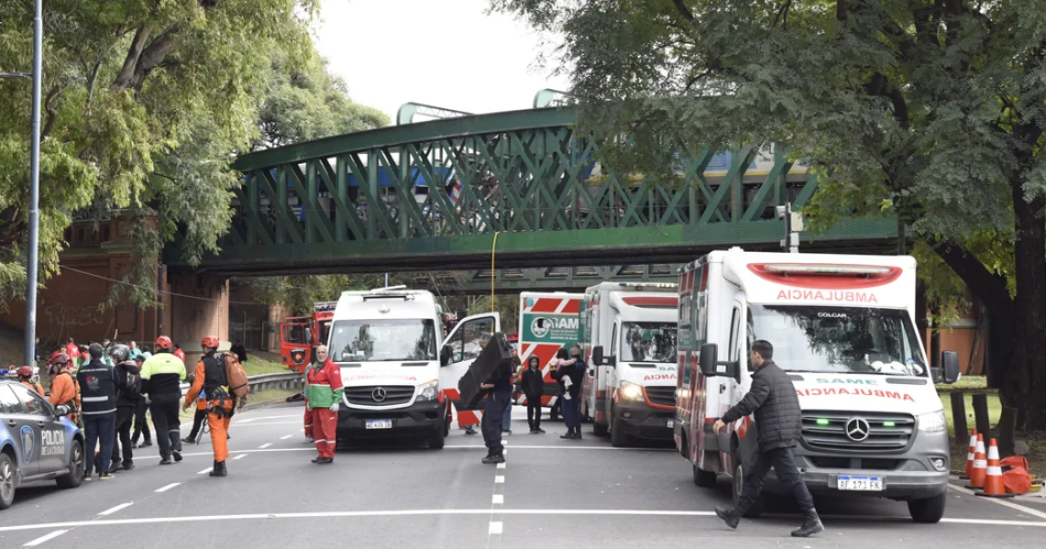 Habiacutea mucha gente tirada en el piso el relatoacute una pasajera que fue testigo del choque