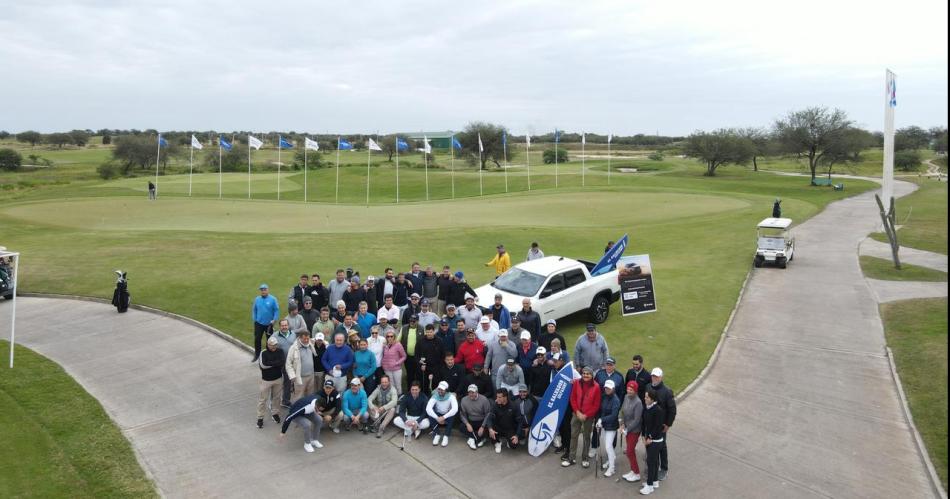 Exitoso comienzo para el primer torneo El Salvador golf amp surf