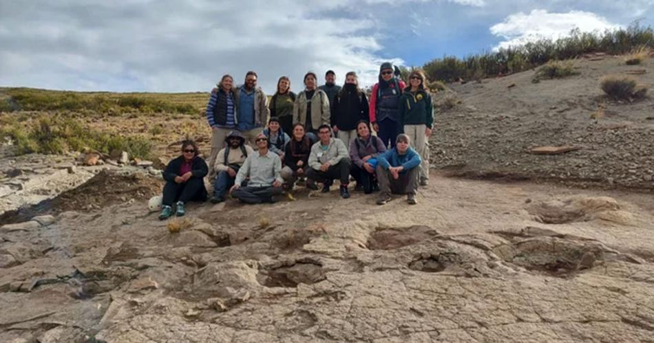 Abre un parque doacutende se pueden ver huellas de dinosaurios en Argentina