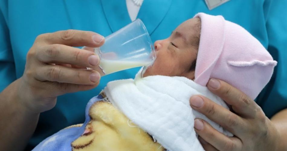 Solidaridad por los nintildeos en NEO- la donacioacuten de leche humana ayuda a sobrevivir a los bebeacutes