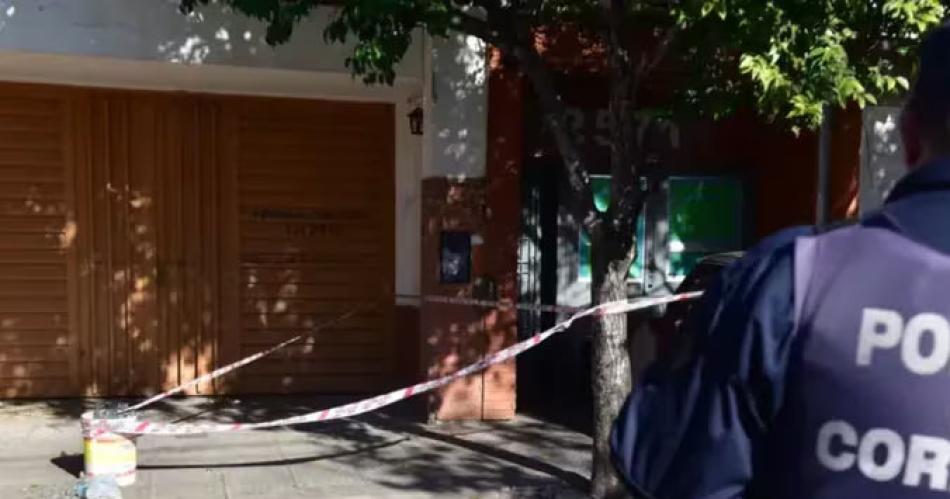 Horror- un joven de 19 antildeos fue apuntildealado en la calle luego de discutir con sus familiares