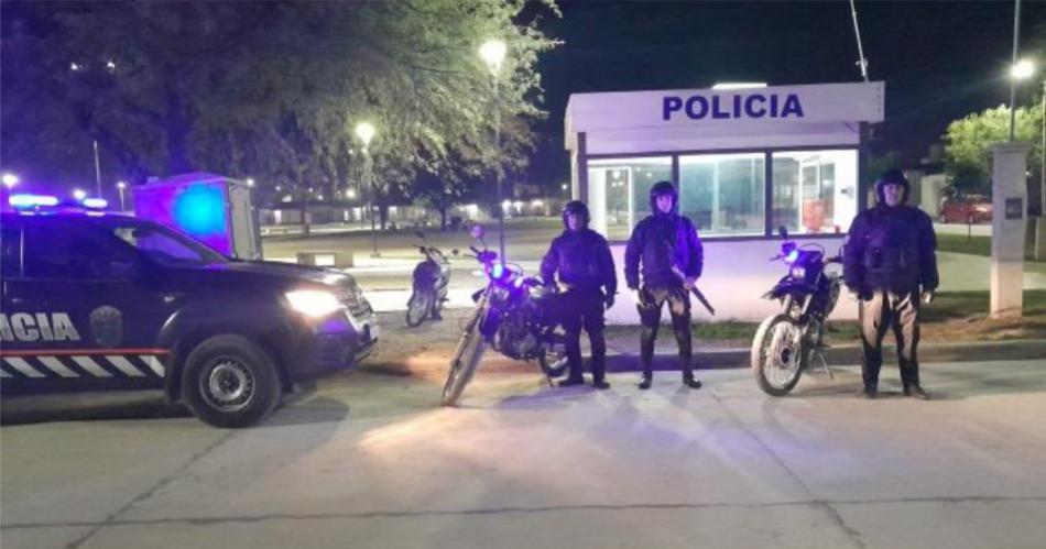 Realizan operativos policiales en distintos barrios de la capital santiaguentildea