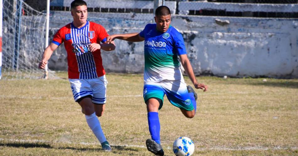 Goleada de Unioacuten Santiago para mantenerse en lo maacutes alto