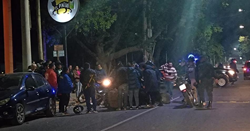 Un policiacutea grave tras choque de motos mientras estaba de guardia