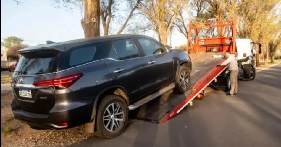 Marcha atraacutes con el servicio de gruacuteas- las aseguradoras podraacuten seguir brindando el servicio