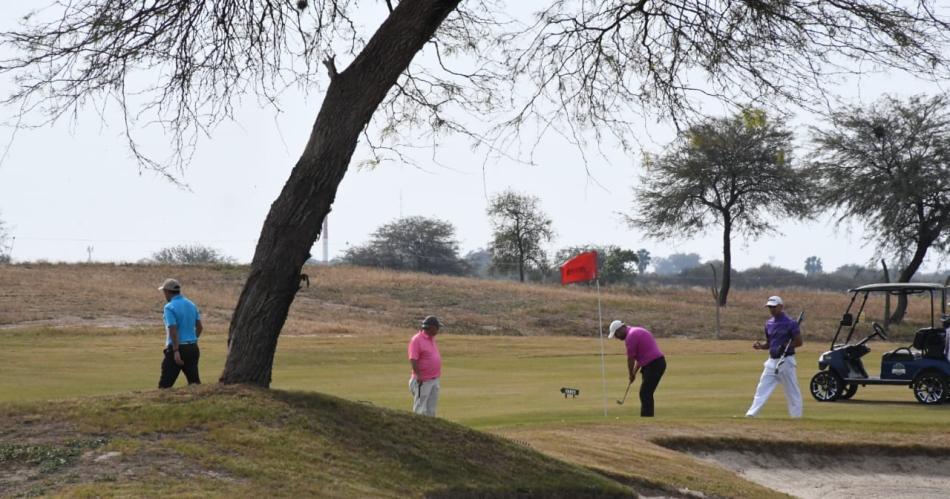El Termas de Riacuteo Hondo Golf Club recibioacute a aficionados de todo el paiacutes