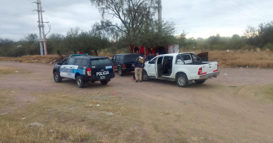 Policiacutea Federal detiene a dos santiaguentildeos que transportaban droga por la Ruta 64