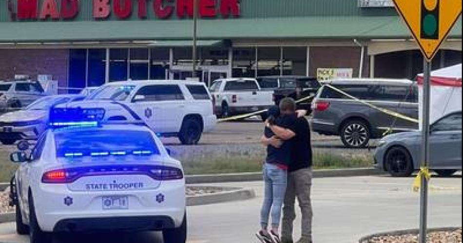 Paacutenico en un supermercado de Arkansas- tirador matoacute a 3 personas e hirioacute a otras 10