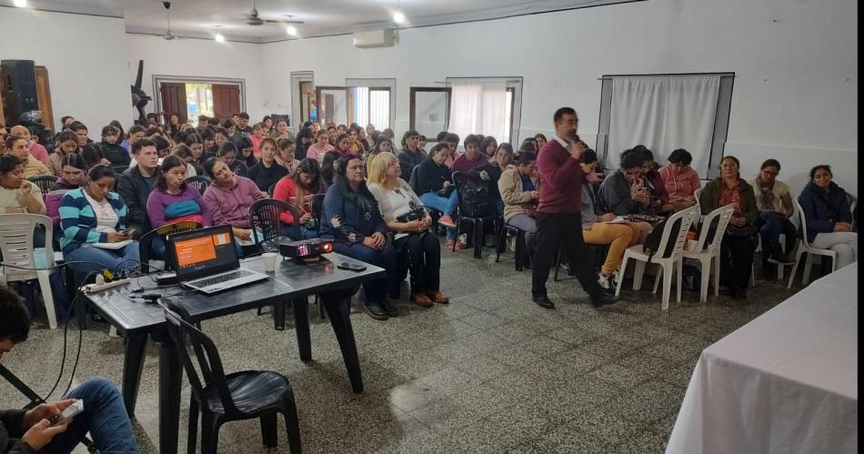 El intendente de Loreto participoacute de jornadas de capacitacioacuten sobre IA