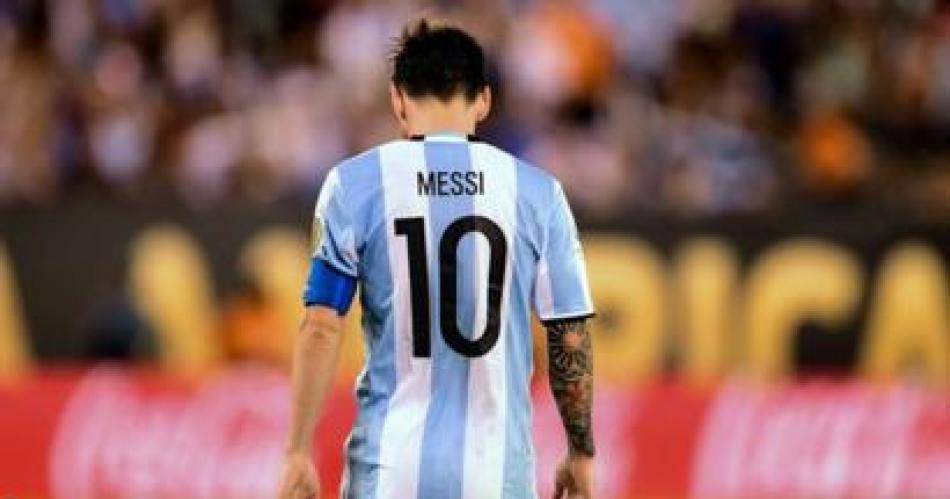 Scaloni descartoacute a Messi para el partido contra Peruacute- iquestlesioacuten o preservacioacuten