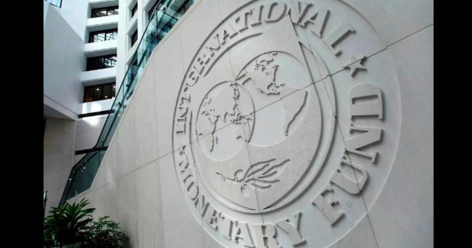 El Fondo Monetario Internacional salioacute a respaldar las medidas anunciadas por Caputo y Bausili