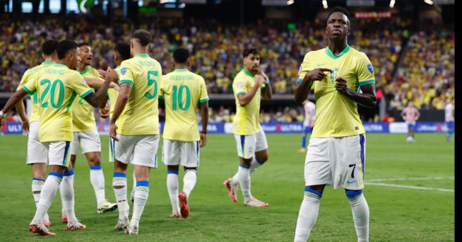 FIGURA Vinicius Jr viene de marcarle por duplicado a Paraguay Brasil buscar� ser primero