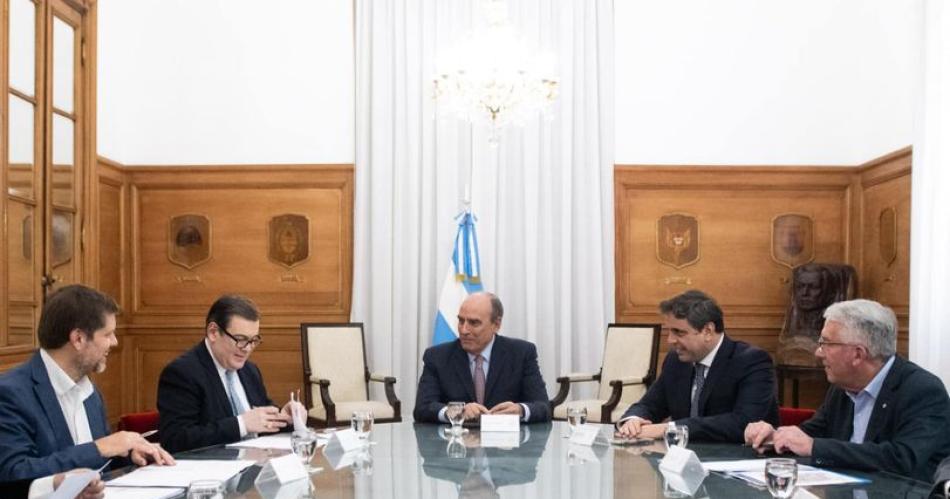 Nacioacuten se comprometioacute con Zamora a reactivar obras prioritarias como la autoviacutea Santiago-Termas