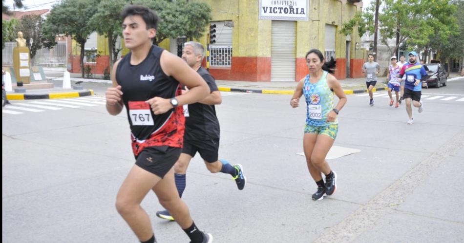 Anuncian la 6ta edicioacuten del maratoacuten aniversario de la ciudad de Fernaacutendez