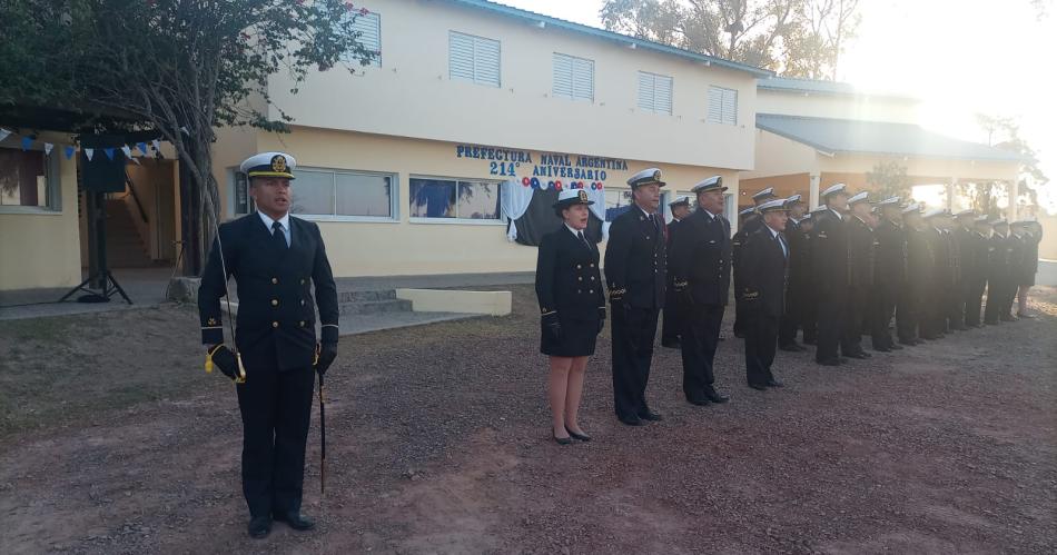 Prefectura Naval Argentina celebroacute su 214ordm aniversario