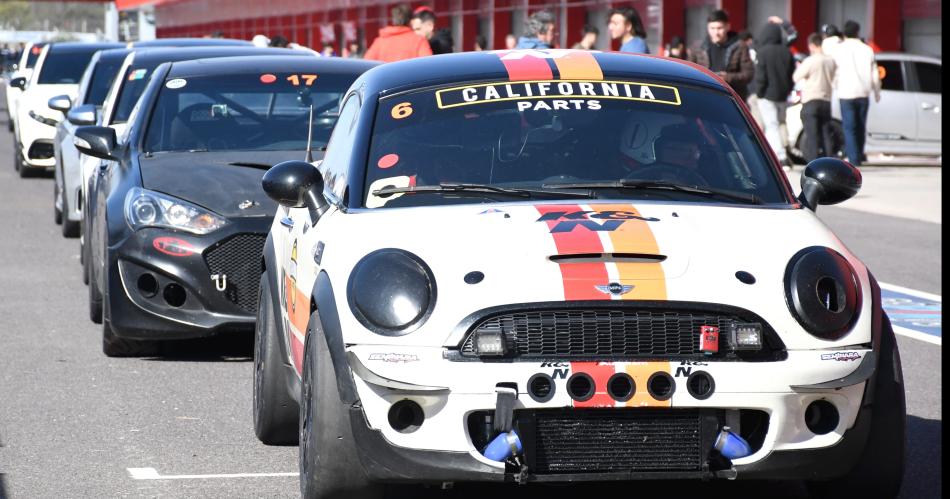 El Track Day en Termas arrancoacute con 70 autos