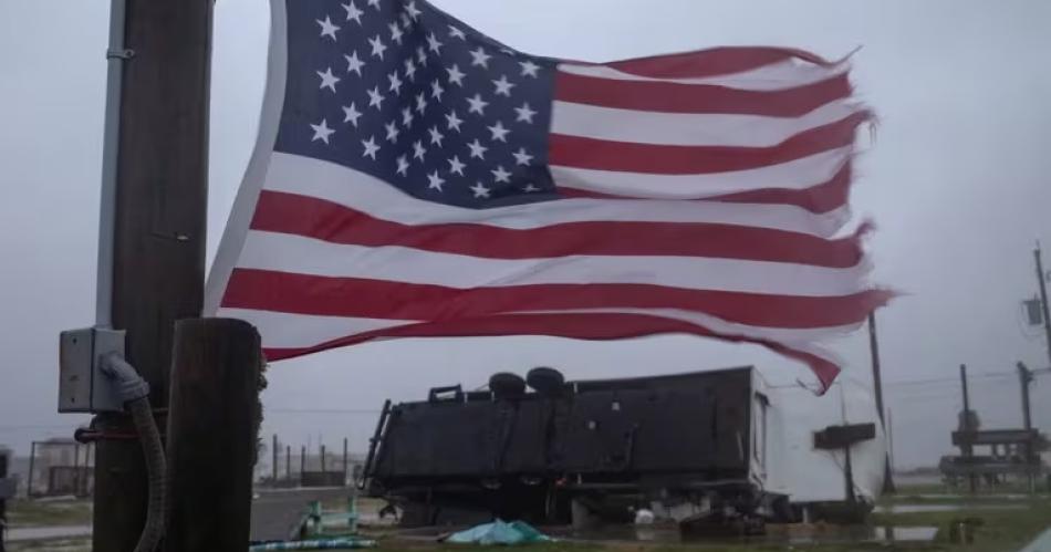 Al menos dos muertos en Texas por la tormenta tropical Beryl