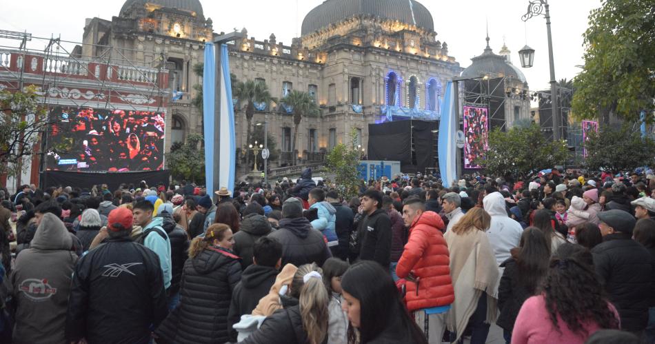 Zamora presente en Tucumaacuten para firmar el pacto de Mayo