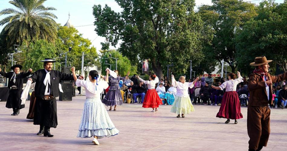 La plaza Belgrano tuvo Arte y Cultura por la Independencia