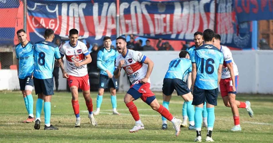 APARICIÓN Maximiliano Álvarez ingresó desde el banco y le dio el empate a Güemes ante Brown de Puerto Madryn El Gaucho sigue ltimo en esta Zona A FotoSomos Deporte