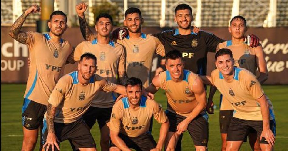 La Seleccioacuten Argentina iriacutea con el mismo equipo titular por el bicampeonato