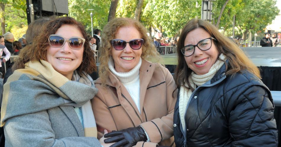 HOMENAJE A LA VIRGEN DEL CARMEN EN LA PLAZA LIBERTAD