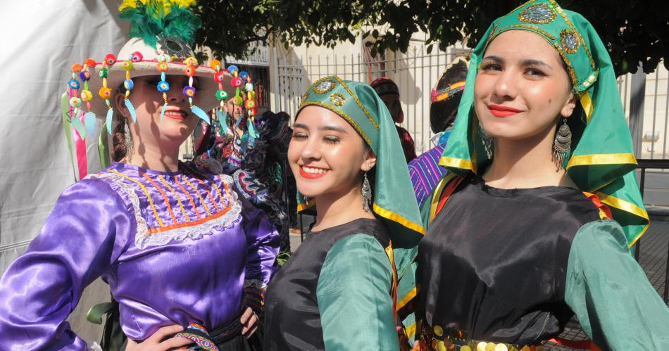 HOMENAJE A LA VIRGEN DEL CARMEN EN LA PLAZA LIBERTAD