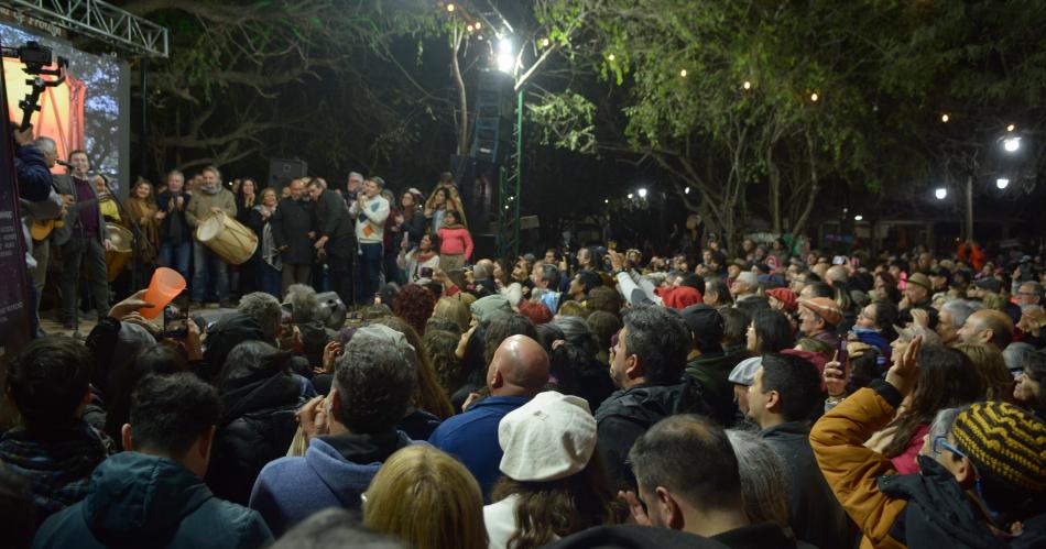 Las mejores imaacutegenes de la vigilia de la XXII Marcha de los Bombos