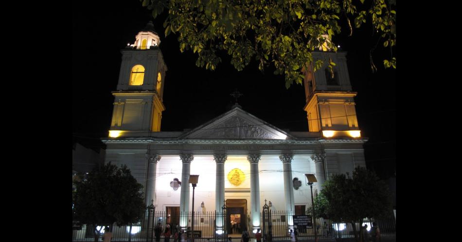 Ademaacutes de ser la Madre de Ciudades ahora Santiago tambieacuten es la Madre de Dioacutecesis