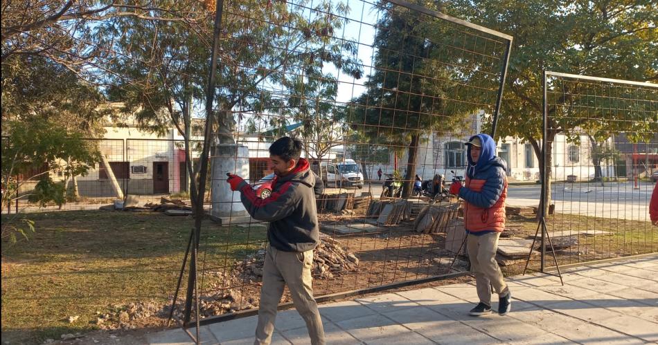 Empezoacute la construccioacuten de la nueva plaza Belgrano en Antildeatuya