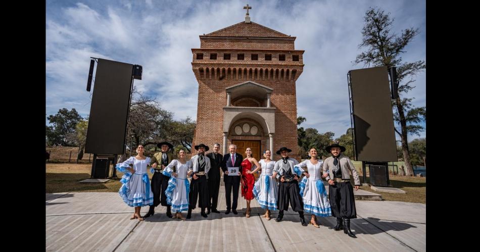 Intensa actividad del embajador de estados unidos en su visita a la Madre de Ciudades