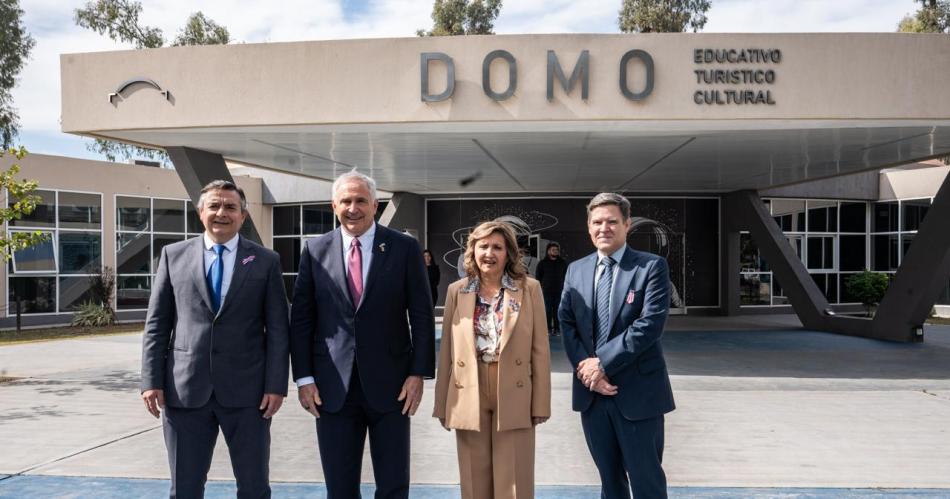 Intensa actividad del embajador de estados unidos en su visita a la Madre de Ciudades