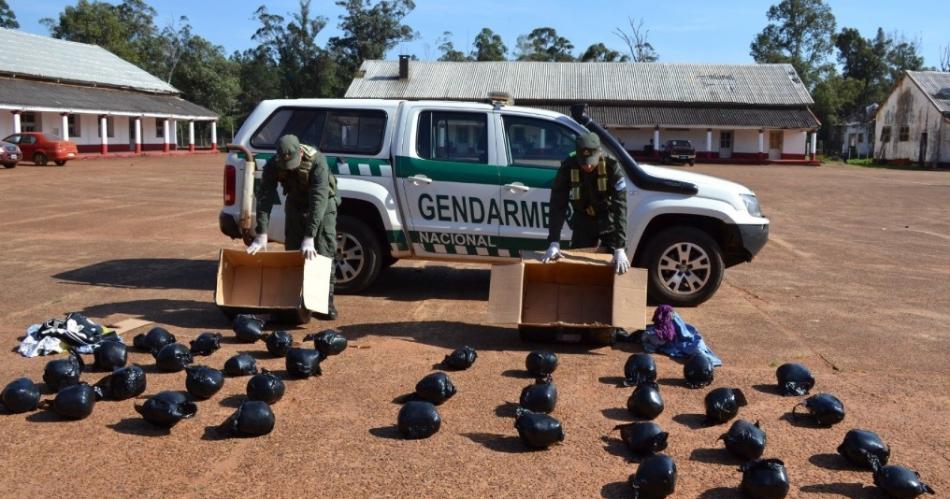 Paquetes turbios- Gendarmeriacutea intercepta encomiendas con droga a una empresa de transporte