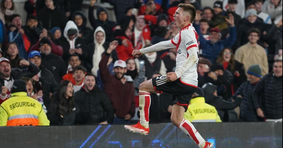 Por un golazo de Mastantuono River ganoacute en la despedida de Demichelis