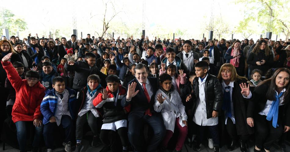 Zamora inauguroacute obras en la Escuela ndeg 237 Ricardo Rojas de la Capital