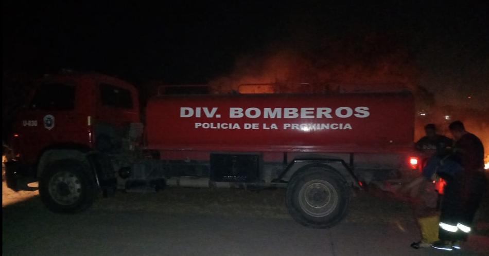 Un incendio de grandes proporciones preocupoacute a los vecinos del Zanjoacuten