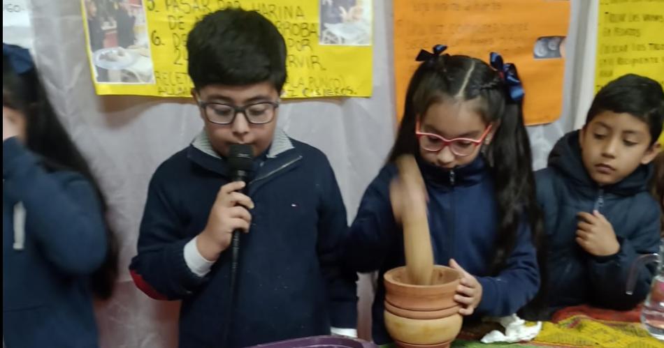 Santiago autoacutectono en Fernaacutendez- Alumnos de la Escuela 814 presentaron el Proyecto