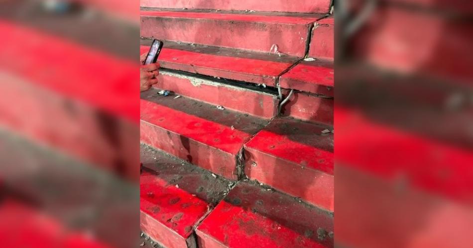 Cancha de Independiente- se desprendioacute otra parte de la tribuna